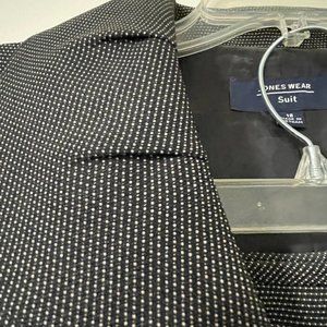 Jones New York Suit in New Condition